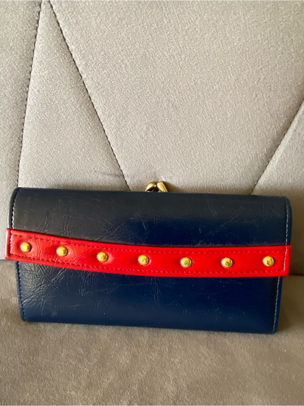 Mc Duff vintage Women's tailored billfold with Red Stud Detail